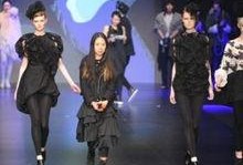 元梦最新时装爆料是真的吗,真假难辨，揭秘时尚圈最新动态